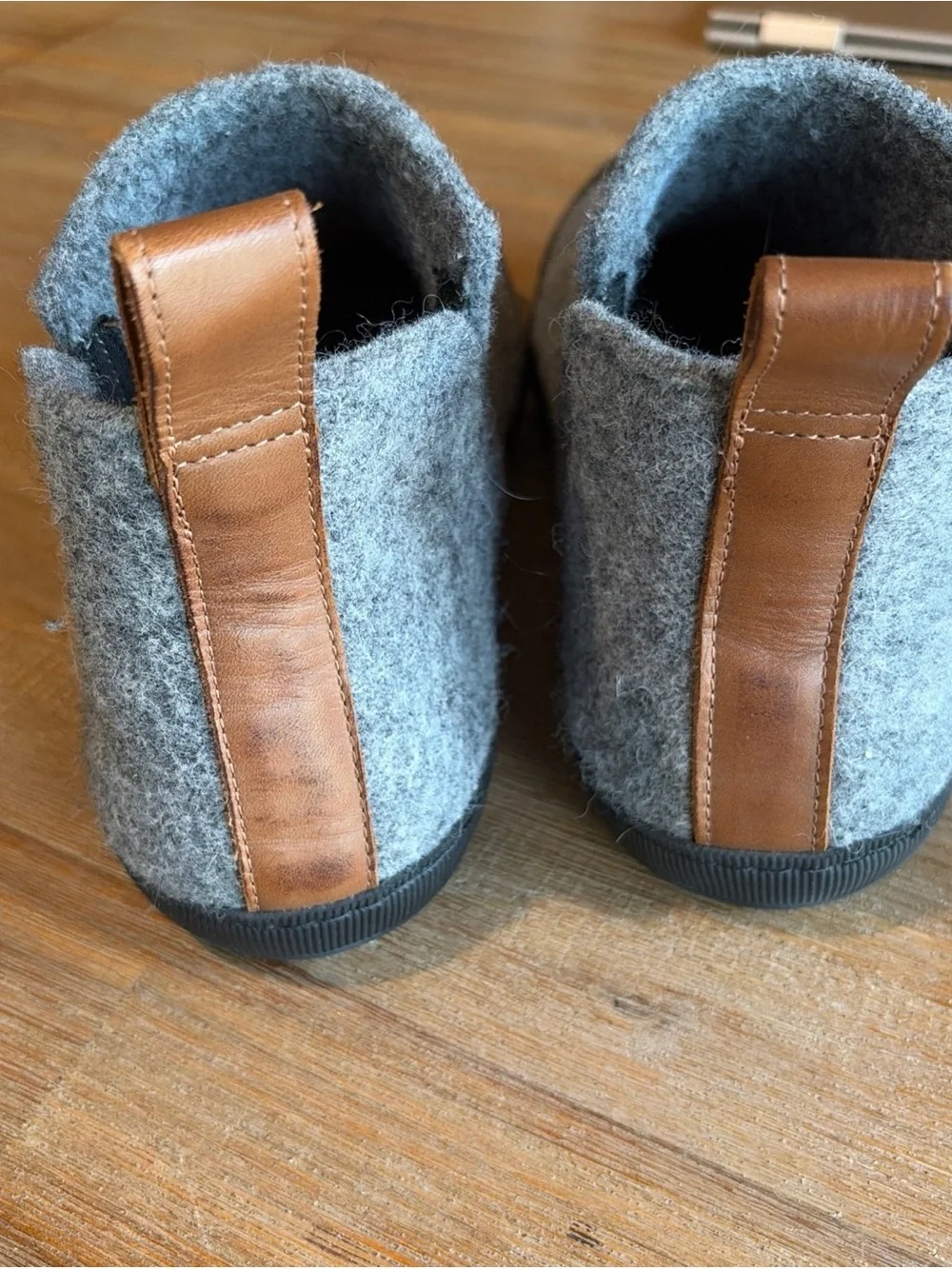 Huckberry Boots Grays Wool Size 9 Men Outdoor Slipper Boot Chelsea Slip On